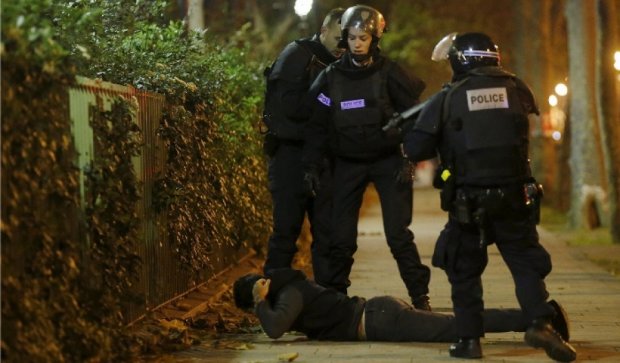 Теракти в Парижі: трьох підозрюваних арештували в Бельгії