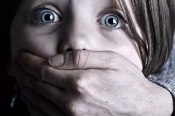 Умолял о помощи: в Киеве среди бела дня похитили ребенка