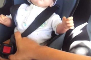 Поліцейський розбив чужу машину заради порятунку ляльки
