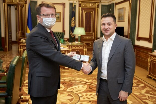 Анатолий Полоскин и Владимир Зеленский, фото: сайт президента Украины