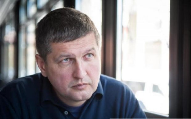 Розбійне пограбування: нардеп Попов хоче забрати сина додому