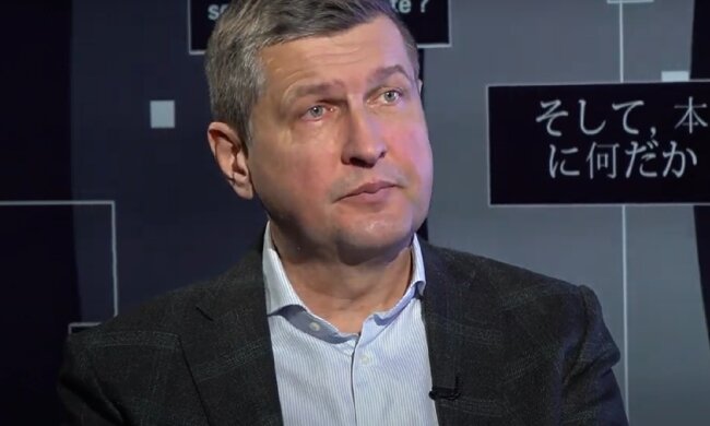 Игорь Попов