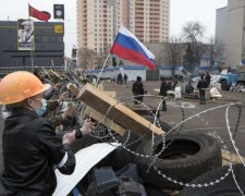 Активисты вежливо воспитали заезжих ватников: видео