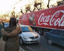 Свято наближається: Комаровський розкрив таємницю Кока-коли