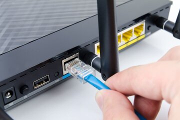 Вайфай, https://hype.ru/@na100gramm/kak-podklyuchit-router-k-routeru-cherez-kabel-qgg5amkw