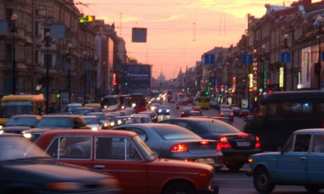 150-а Газель пробила дно ювілейною ДТП під "мостом дурості": фото