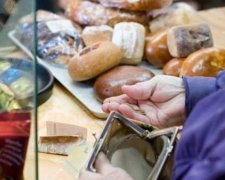На чем вынуждены экономить обнищавшие украинцы