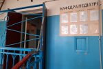 Оскаженілі батьки побили медсестру просто в лікарні, від поліції нуль допомоги
