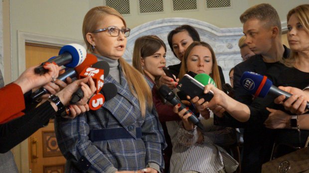 Тимошенко голосно грюкнула дверима: без них говорити не буде