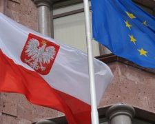 Польща закрила всі дипломатичні представництва в Україні