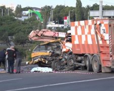 Три масштабних ДТП в Одесі пов'язують з "кривавим" повним Місяцем (фото)