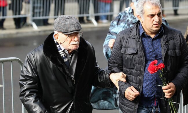 Армен Джигарханян