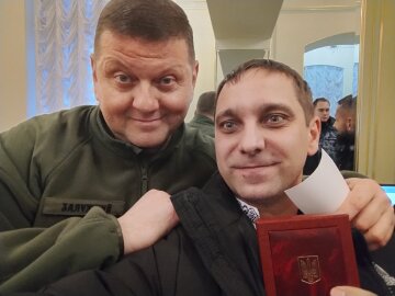 Военный медик Роман Замрий и Валерий Залужный
