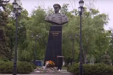 памятник Жукову в Харькове, скриншот из видео