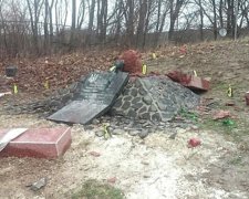 На Рівненщині підірвали пам'ятник одіозному Саші Білому (фото)