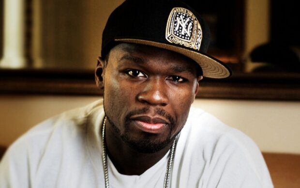 50 Cent вдарив фанатку посеред концерту