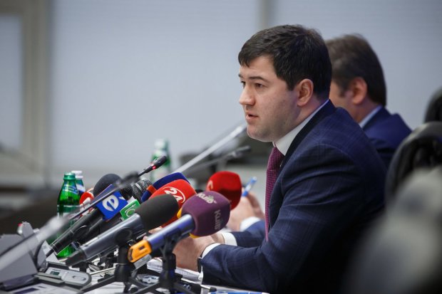 Депутати порушують Конституцію, не поновлюючи Насірова на посаді: думка юриста