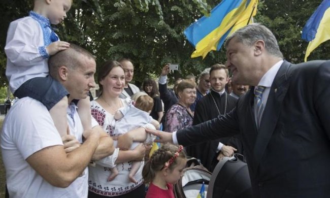 Порошенко раскрыл секрет счастья для украинцев