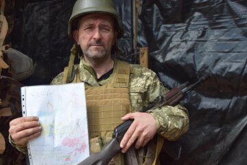 Воїни ЗСУ отримали малюнки від маленьких українців, фото: facebook.com/30brigade