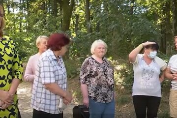 Жителі Мукачева занепокоєні, їх будинок тріщить по швах, скріншот