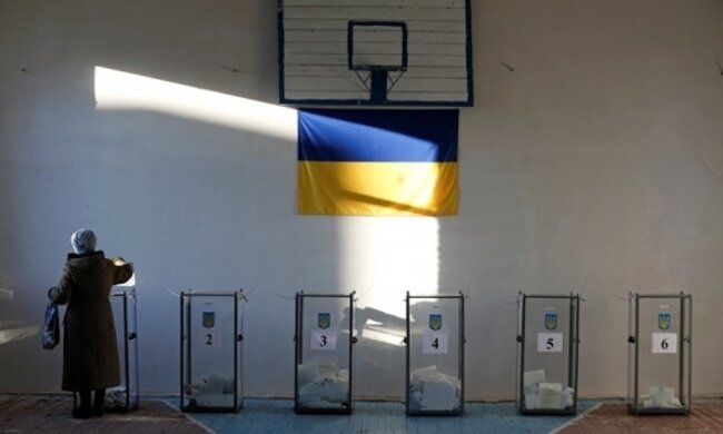 Понад півмільйона бюлетенів передрукували за ніч у Запоріжжі