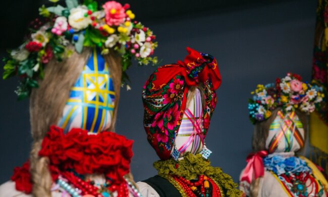 Всесвітній День Української Хустки