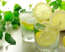 11 цілющих властивостей води з лимоном