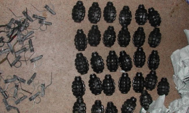 На Харковщині у пакунку виявили гранати
