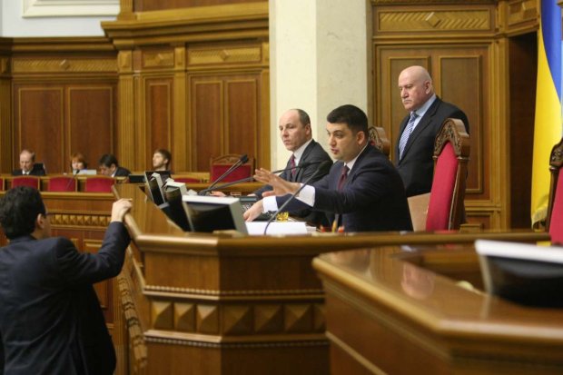 Рада приняла судьбоносное решение: "Провести выборы уже невозможно"