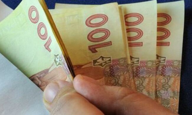 Двох киян шахрайка «розвела»  на 80 тис грн