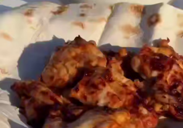 Куриный шашлык, кадр из видео