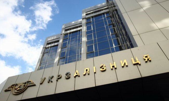 "Бек-офіс" УЗ. Хто неформально управляє держкомпанією