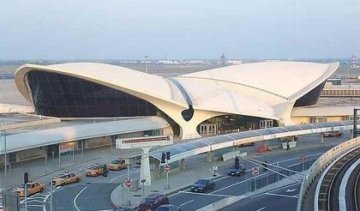 Примарні теракти наводять жах на США