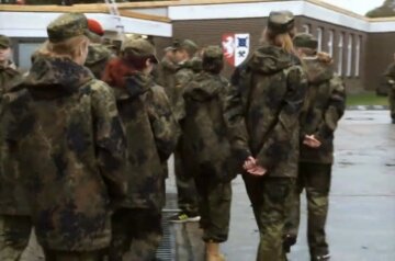 Немецкие военные: фото скрин Ютуб