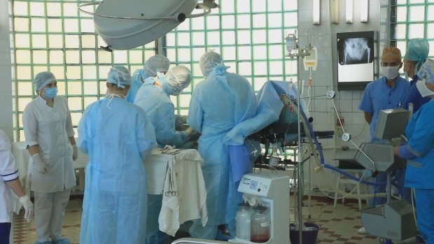 Дніпровські хірурги "воскресили" людей: одна нирка, два життя