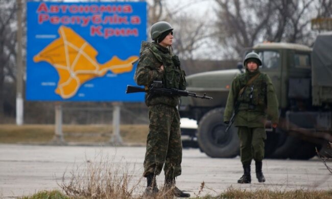 Молодежь массово бежит из Крыма: инфографика