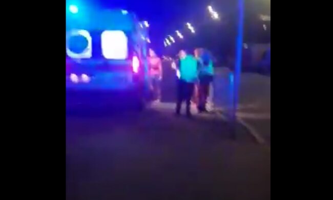 Не заметил трех подростков – в Киеве на пешеходном переходе водитель сбил детей