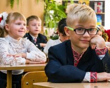 "Над детьми ставят эксперимент": родители бьют тревогу из-за новой программы для первоклашек