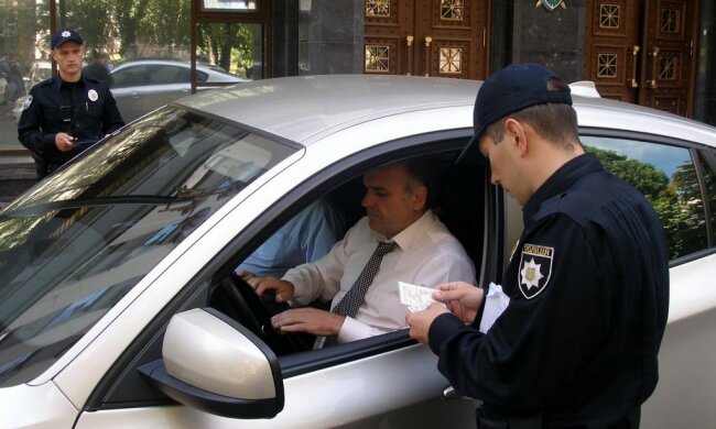 Поліцейські, фото з вільних джерел