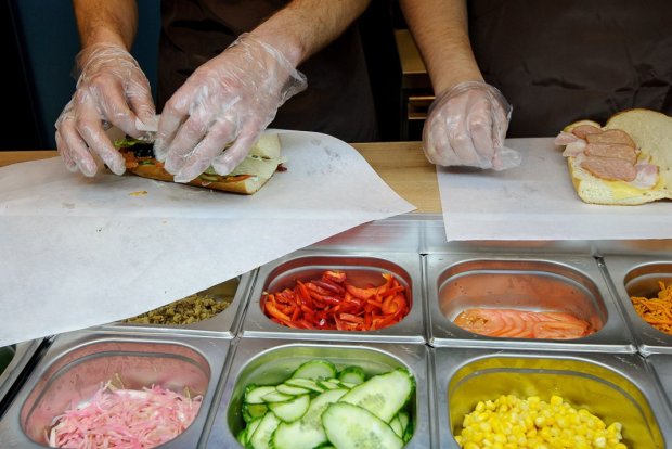 Сэндвичи смерти: немец годами кормил людей гадостью, теперь сам будет есть только баланду