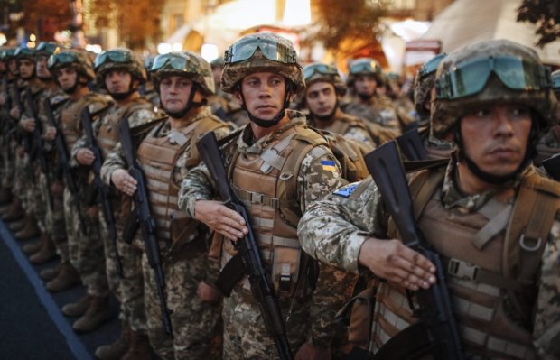 Военное положение в Украине: Одесса готовится к самому ужасному, люди в панике