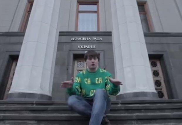 Олександр Санченко, скріншот відео