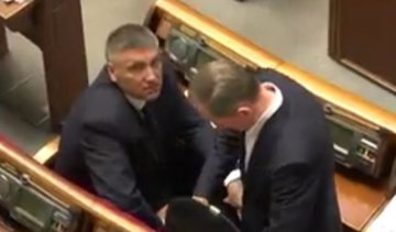 Как "скрытные" депутаты "Оппоблока" деньгами делились