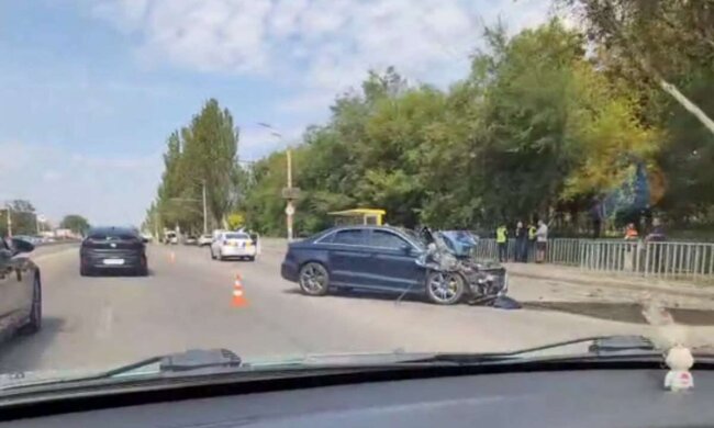Наслідки аварії за участю маршрутки на Запорізькому шосе