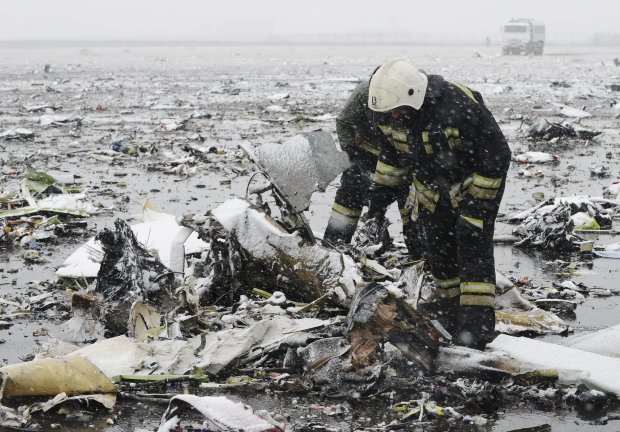 Boeing 767 сбил лайнер "Россия": фото катастрофы