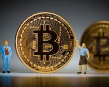 Курс биткоина на 12 мая: криптовалюта играет не по правилам