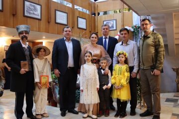 Читатели Национальной библиотеки Украины для детей посетили бал в Шевченкову музыку