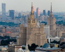 Смертельна втеча від дружини: п'яний росіянин намагався спуститися з висотки на простирадлах