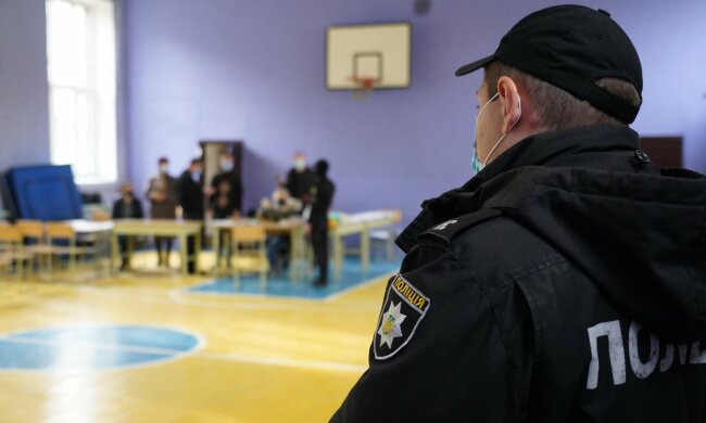 Полиция на выборах, фото иллюстративное: Facebook Полиция Львовской области