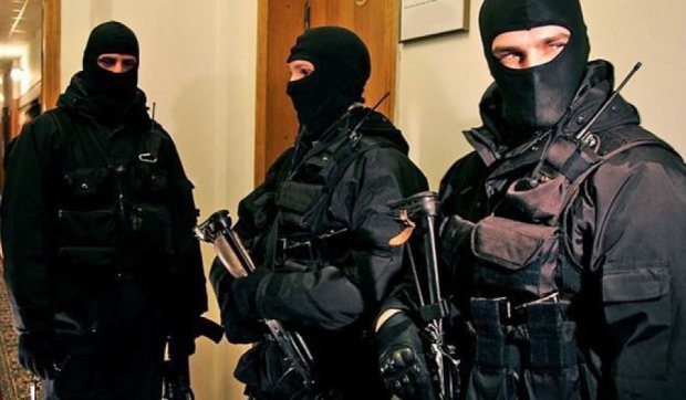 Міліція обшукала дніпропетровський офіс "Датагруп" (відео)